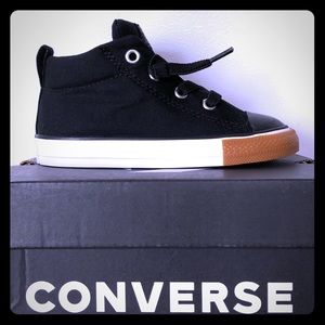 BRAND NEW Converse Street Mids!!!